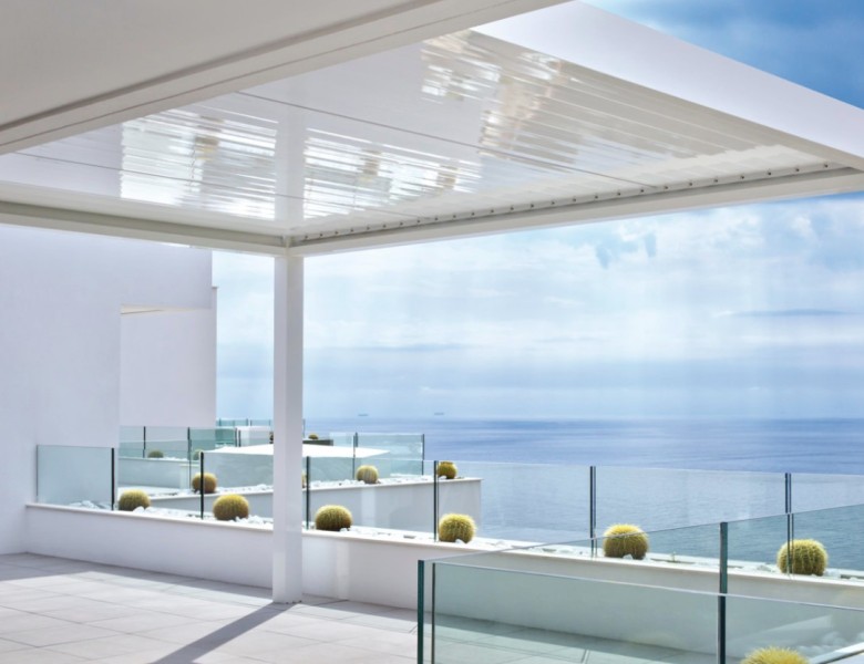 what is a bioclimatic pergola